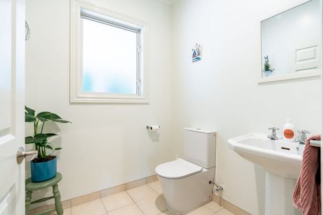 Photo of property in 358 Ngarara Road, Waikanae, 5391