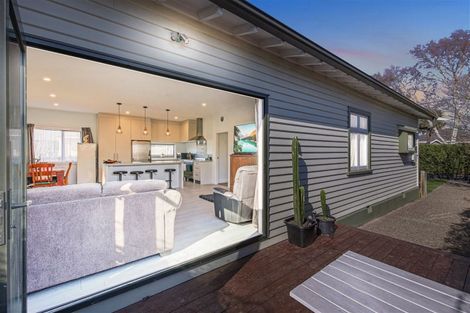 Photo of property in 96 Condell Avenue, Papanui, Christchurch, 8053