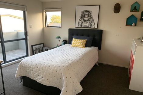 Photo of property in 34 Riverstone Road, Te Atatu Peninsula, Auckland, 0610