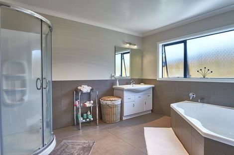 Photo of property in 69 Peter Hall Drive, Kelvin Grove, Palmerston North, 4414