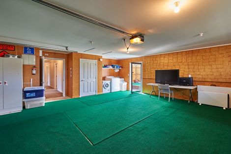 Photo of property in 69 Peter Hall Drive, Kelvin Grove, Palmerston North, 4414