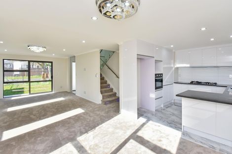 Photo of property in 8 Cambridge Road, Manurewa, Auckland, 2102