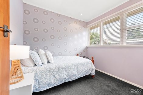 Photo of property in 4 Lockett Street, Waterloo, Lower Hutt, 5011