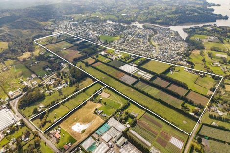 Photo of property in 230 Riverhead Road, Kumeu, 0892