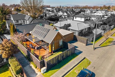 Photo of property in 18 Alpha Avenue, Strowan, Christchurch, 8052