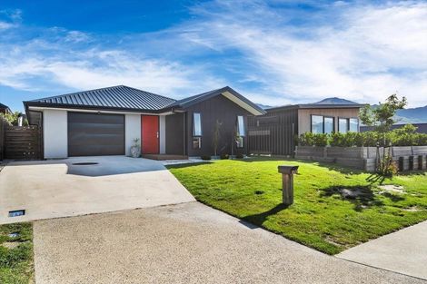 Photo of property in 215 Aubrey Road, Wanaka, 9305