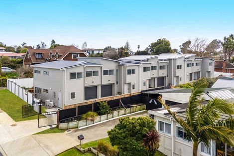Photo of property in 40a Estuary Road, Weymouth, Auckland, 2103