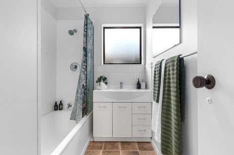 Photo of property in 2/935 Cameron Road, Gate Pa, Tauranga, 3112