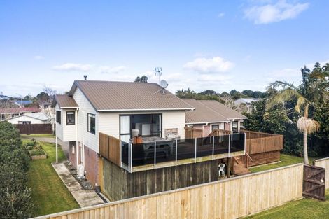 Photo of property in 2 Litchfield Place, Clarks Beach, 2122