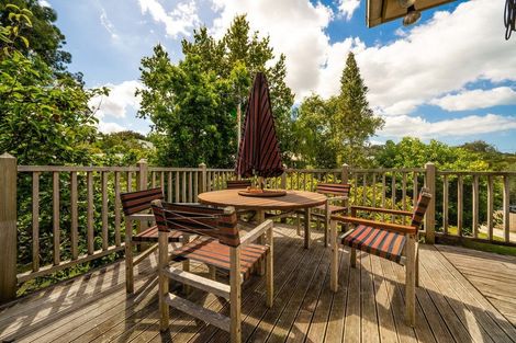 Photo of property in 4 Balfour Road, Manurewa, Auckland, 2102
