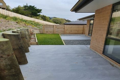 Photo of property in 10 Grapnel Lane, Whitby, Porirua, 5024