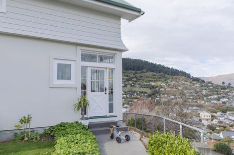 Photo of property in 2 Selwyn Road, Lyttelton, 8082