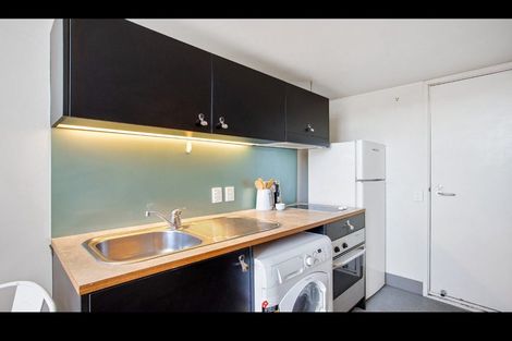 Photo of property in Urbane Apartments, 44/29 Webb Street, Mount Cook, Wellington, 6011