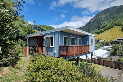 Photo of property in 5 Dorset Street, Picton, 7220
