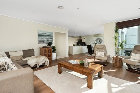 Photo of property in 15/72e Devonport Road, Tauranga, 3110