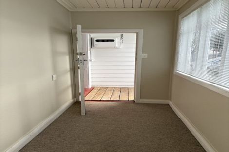 Photo of property in 15 Aramoana Avenue, Devonport, Auckland, 0624