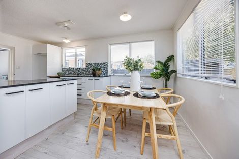 Photo of property in 1/17 Etherton Drive, Weymouth, Auckland, 2103