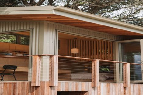 Photo of property in 118 Sutherland Road, Melrose, Wellington, 6023