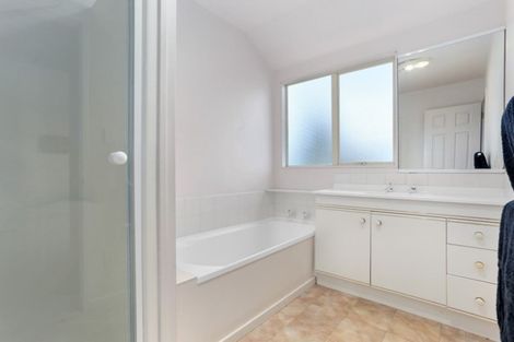 Photo of property in 26 Judd Place, Orewa, 0931