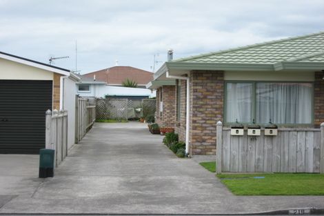 Photo of property in 2/219 Mangorei Road, Merrilands, New Plymouth, 4312