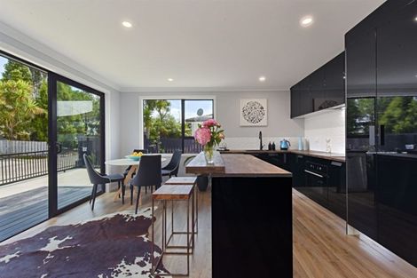 Photo of property in 174 Solar Road, Glen Eden, Auckland, 0602