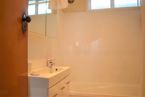 Photo of property in 84 The Parade, Island Bay, Wellington, 6023