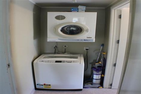 Photo of property in 17 Hankey Street, Mount Cook, Wellington, 6011