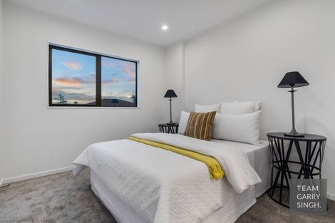 Photo of property in 8f Rainbow Place, Wattle Downs, Auckland, 2103