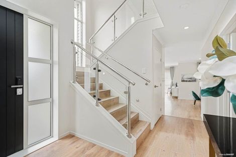 Photo of property in 8 Harrington Road, Henderson, Auckland, 0610