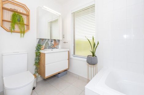 Photo of property in 21 West Hoe Heights, Orewa, 0931