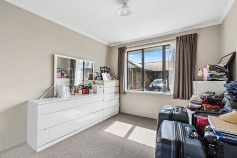 Photo of property in 102u9 Old Farm Road, Hamilton East, Hamilton, 3216