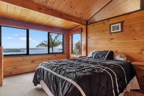 Photo of property in 11 Keam Way, Welcome Bay, Tauranga, 3112