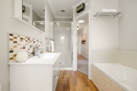 Photo of property in 1/193 Racecourse Road, Cambridge, 3493