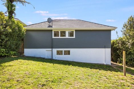 Photo of property in 75 Larsen Crescent, Tawa, Wellington, 5028