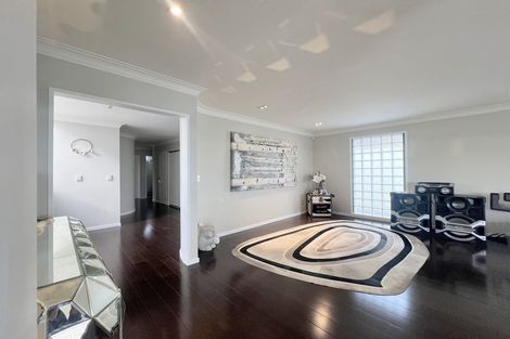 Photo of property in 2 Bucklands Beach Road, Bucklands Beach, Auckland, 2012