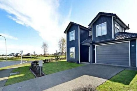 Photo of property in 11 Fountain Avenue, Karaka, Papakura, 2113
