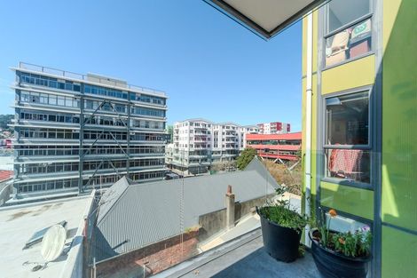 Photo of property in Dual Apartments, 406/142u Vivian Street, Te Aro, Wellington, 6011