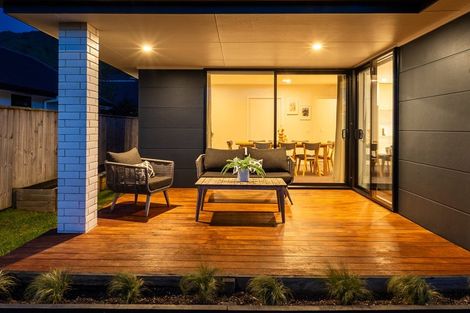 Photo of property in 12 Teiaroa Street, Waikanae, 5036