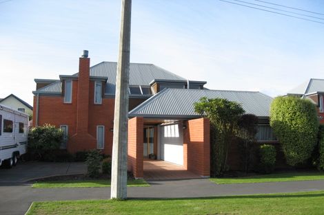 Photo of property in 90 Hamilton Avenue, Ilam, Christchurch, 8041