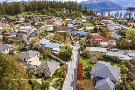 Photo of property in 18 Heuchan Lane, Wanaka, 9305
