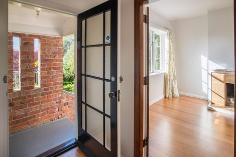 Photo of property in 9a Kerr Street, Devonport, Auckland, 0624