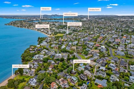 Photo of property in 2/62 Beach Road, Castor Bay, Auckland, 0620