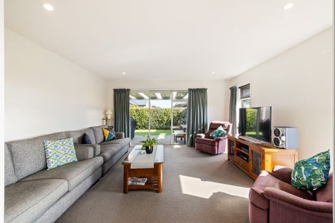 Photo of property in 13 Pemberton Drive, Amberley, 7410