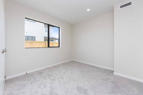 Photo of property in 19 Thomas Rielly Avenue, Hobsonville, Auckland, 0616