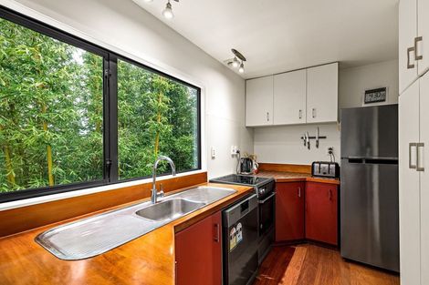 Photo of property in 22 Dawnhaven Drive, Te Atatu Peninsula, Auckland, 0610