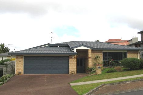 Photo of property in 19 San Valentino Drive, Henderson, Auckland, 0612