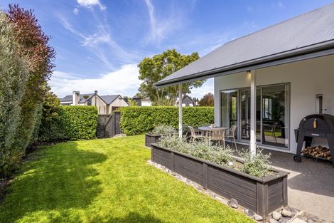 Photo of property in 5 Millpond Place, Parklands, Christchurch, 8083