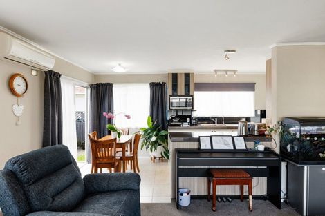 Photo of property in 384 Kahikatea Drive, Dinsdale, Hamilton, 3204