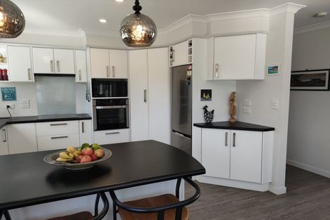 Photo of property in 2 Citrus Grove, Mapua, 7005