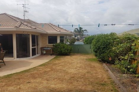 Photo of property in 43 Santa Monica Drive, Papamoa Beach, Papamoa, 3118